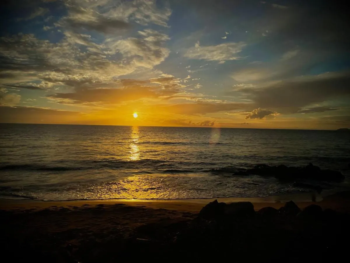 1 Corcega Beachfront Suites Rincón 0*,