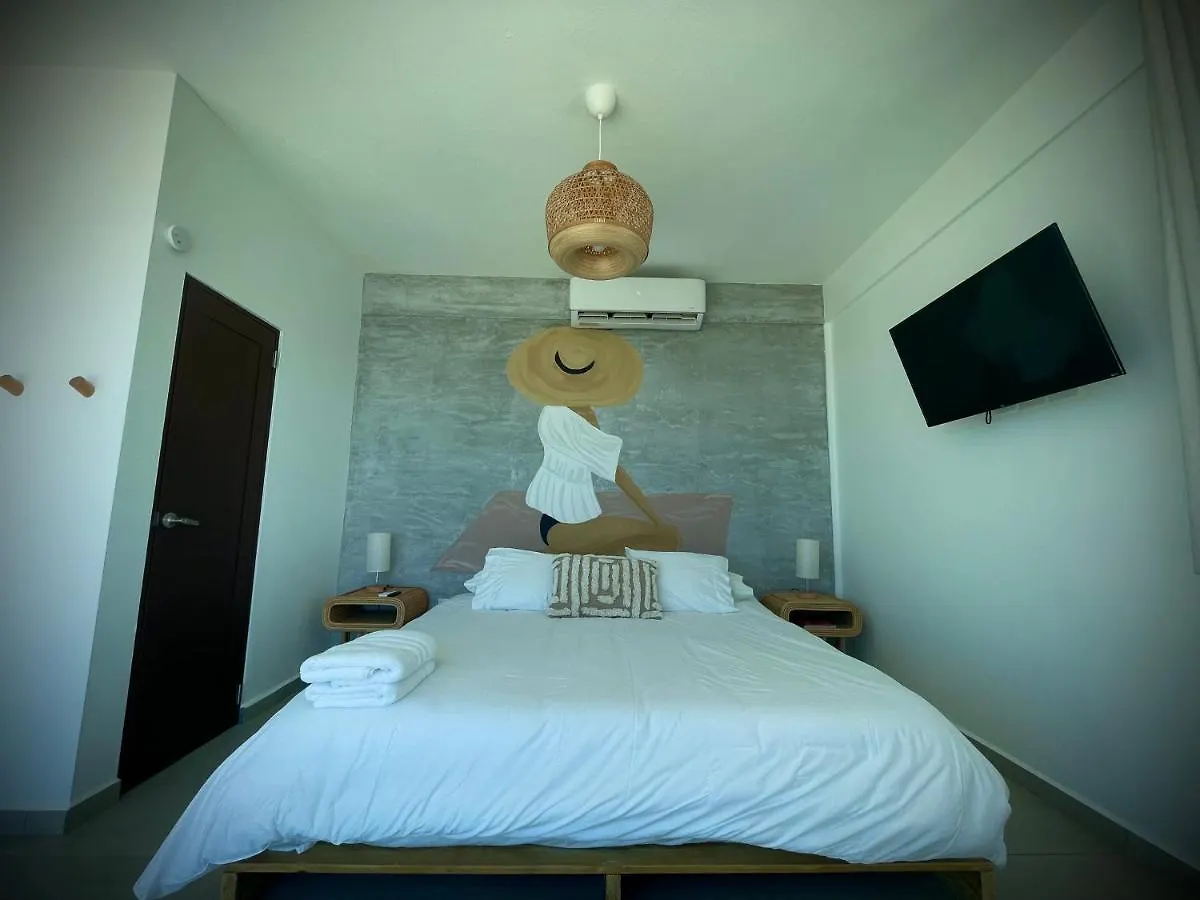 بيت ضيافة 1 Corcega Beachfront Suites رينكون