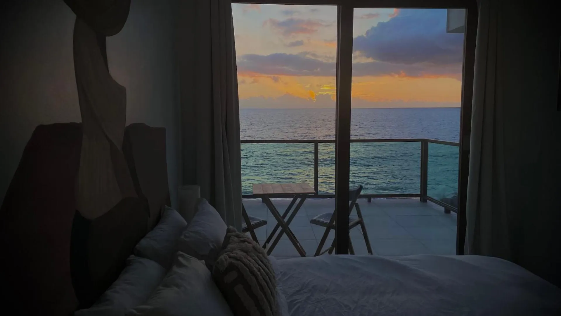 1 Corcega Beachfront Suites رينكون بورتوريكو