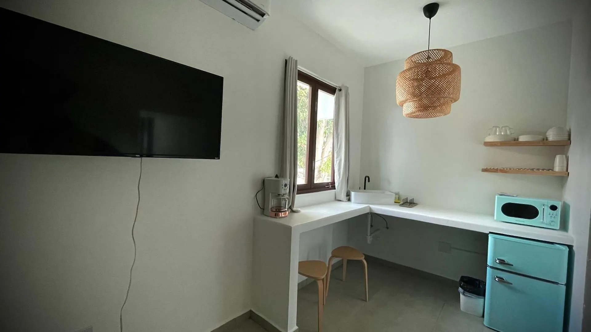 1 Corcega Beachfront Suites رينكون 0*,  بورتوريكو