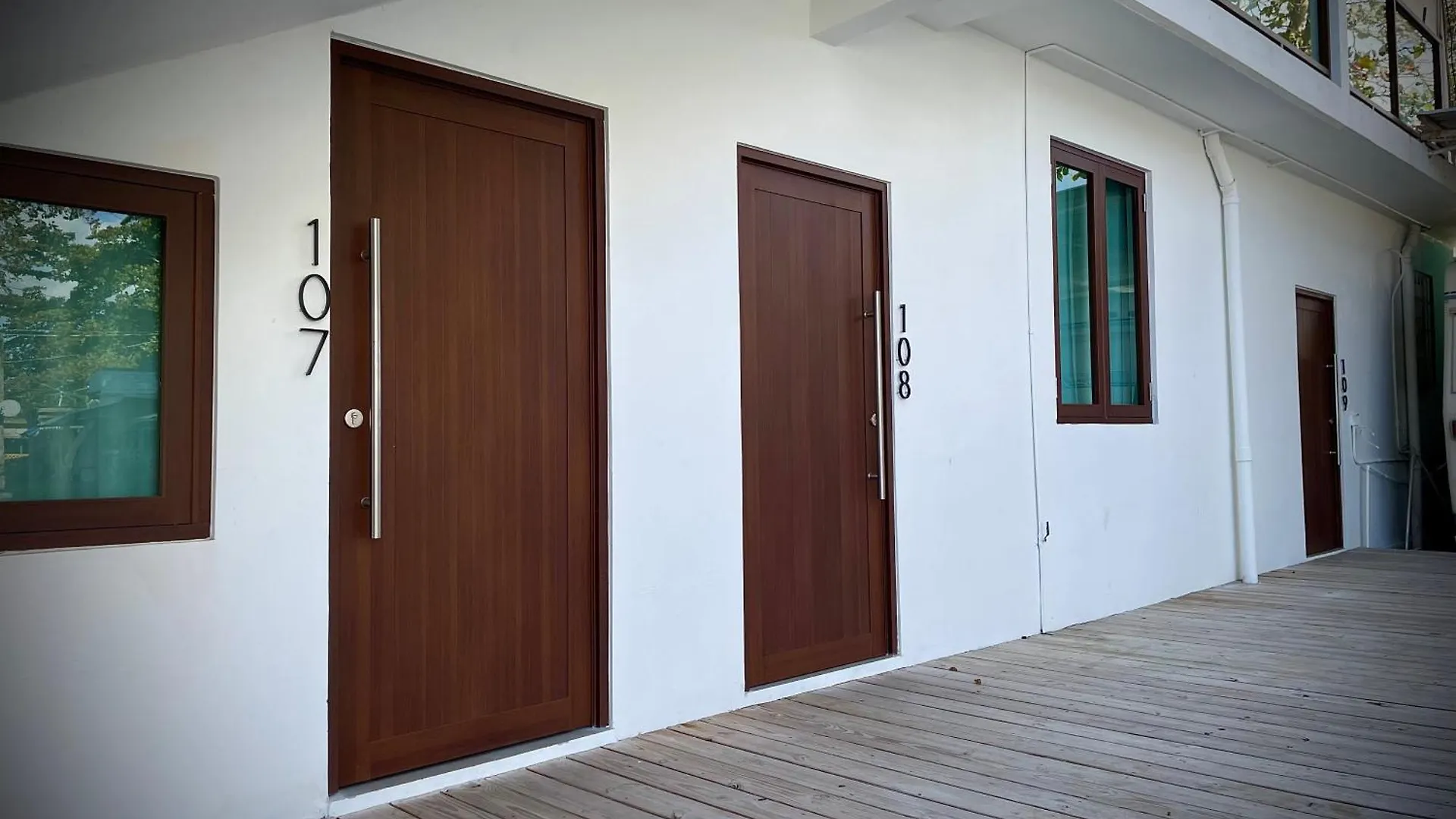 1 Corcega Beachfront Suites رينكون