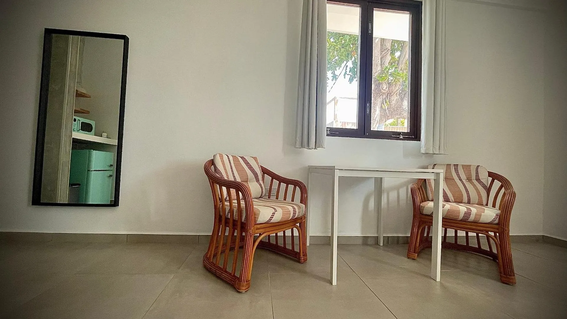 بيت ضيافة 1 Corcega Beachfront Suites رينكون بورتوريكو