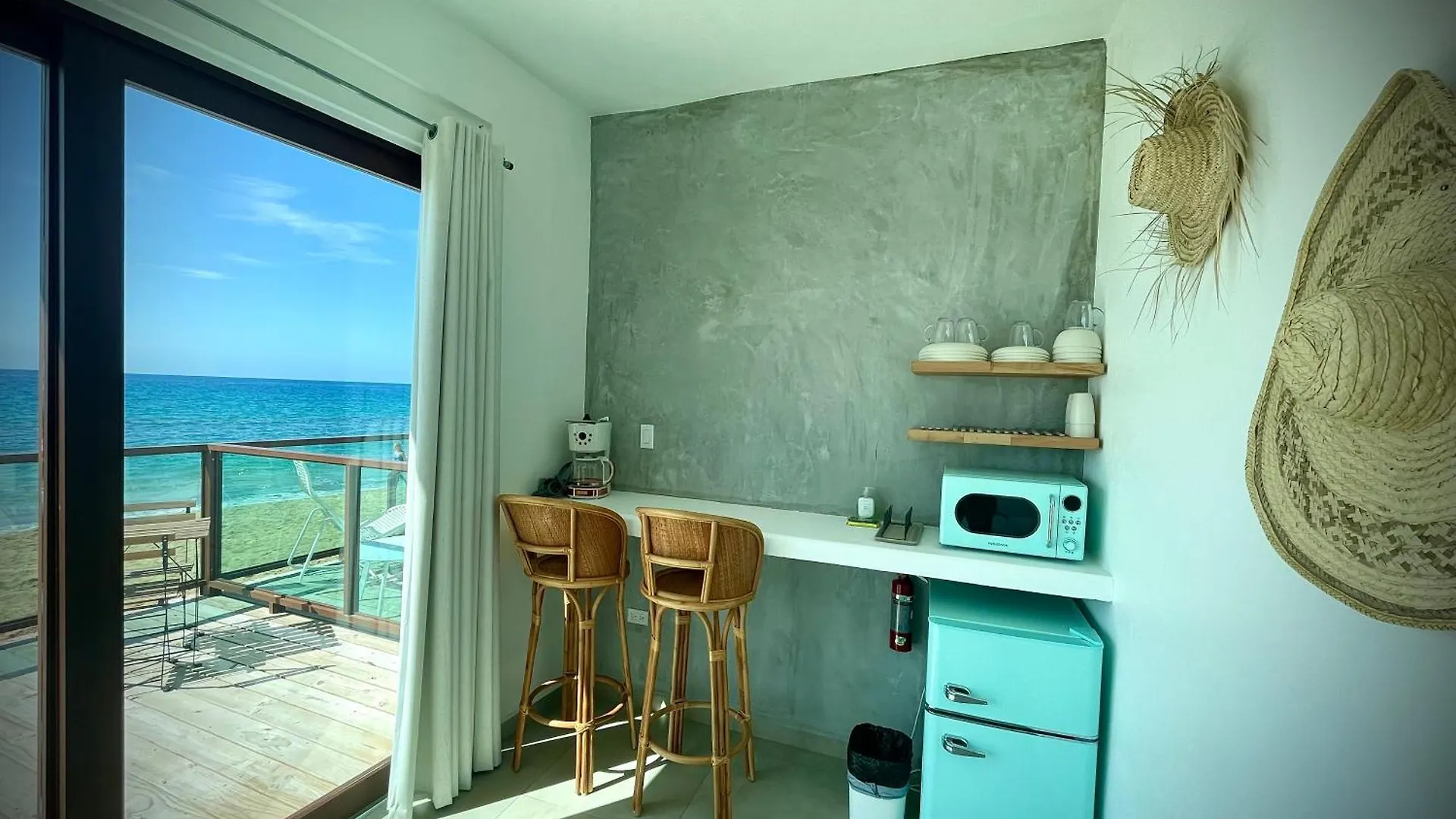 بيت ضيافة 1 Corcega Beachfront Suites رينكون